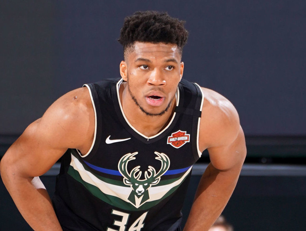 钟的防守反 钟的防守反