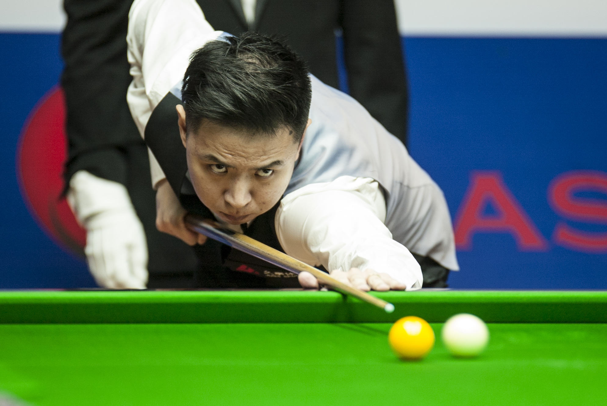 左脚内切的 左脚内切的