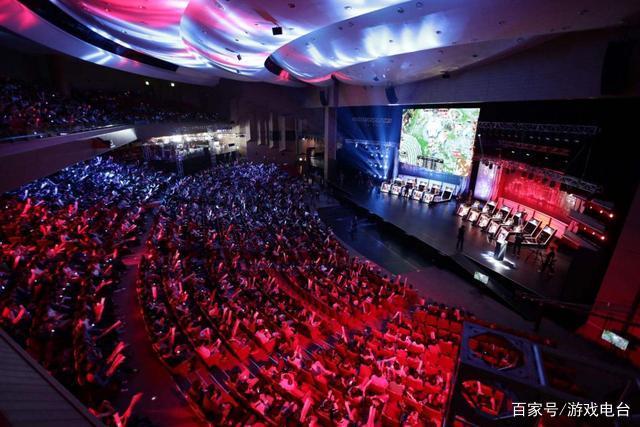 还是坐在屏 还是坐在屏