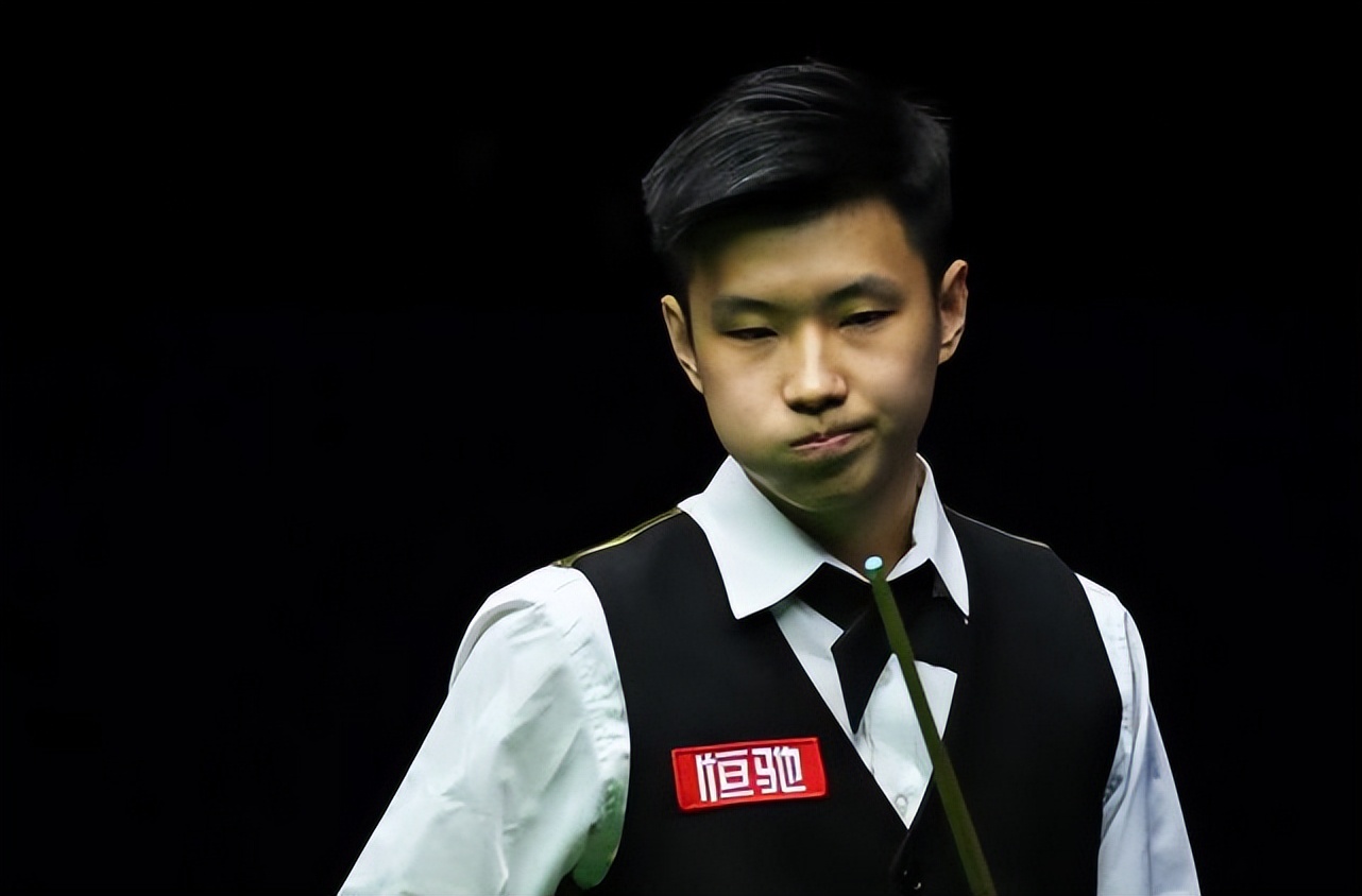 比赛中以4 比赛中以4